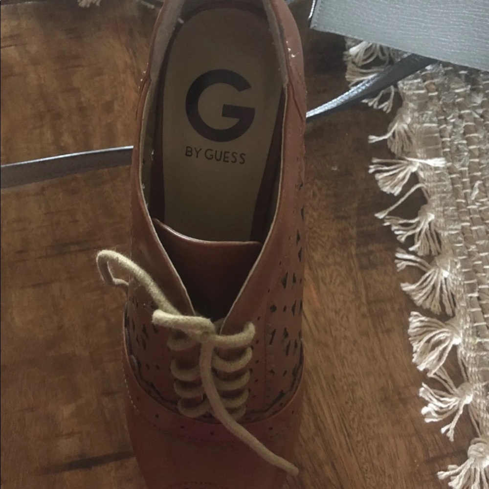 Guess - Picture 6 of 8